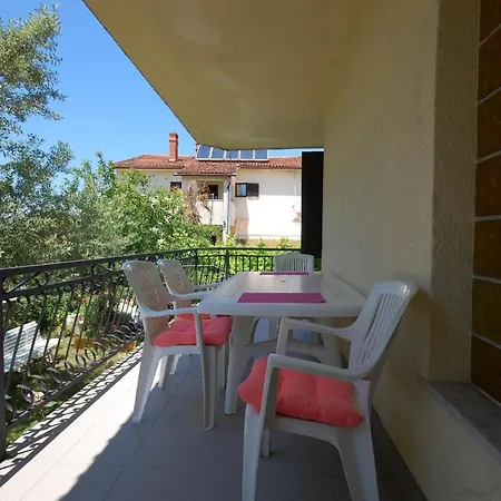 Ferienwohnung Fuer 8 Personen Ca 110 Qm In Milcetici, Kvarner Bucht Krk Apartman *
