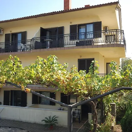 Apartman Ferienwohnung Fuer 8 Personen Ca 110 Qm In Milcetici, Kvarner Bucht Krk